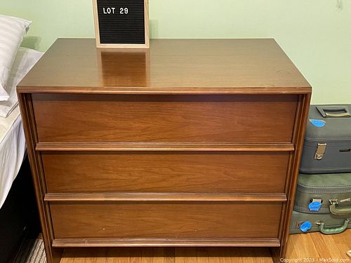 Lot #29 (1 of 5)