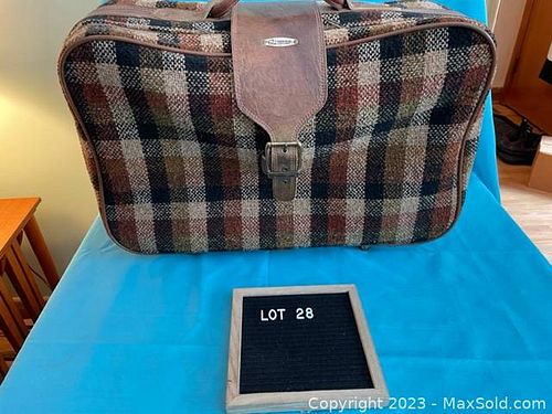 Lot #62 (1 of 7)