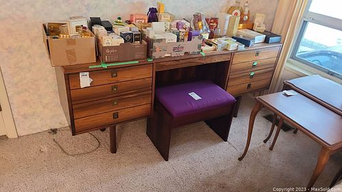 Lot #265 (1 of 13)