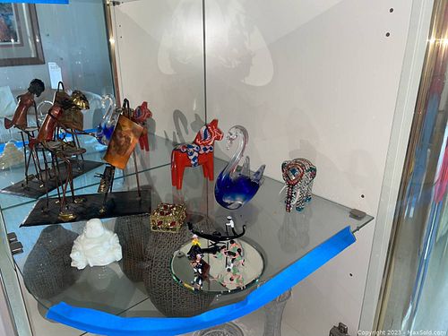Lot #905 (1 of 16)