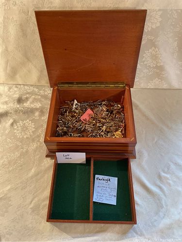 Lot #202 (1 of 13)