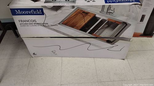Lot #94 (1 of 6)