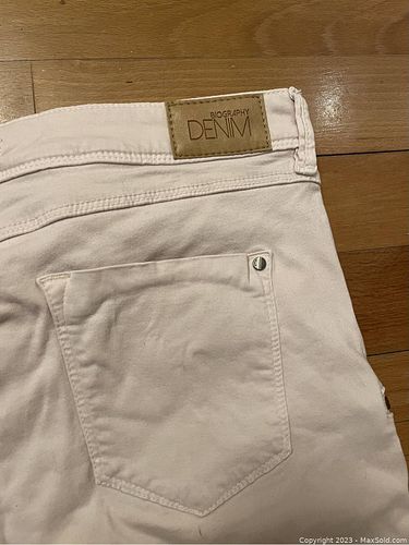 Lot #23 (1 of 4)