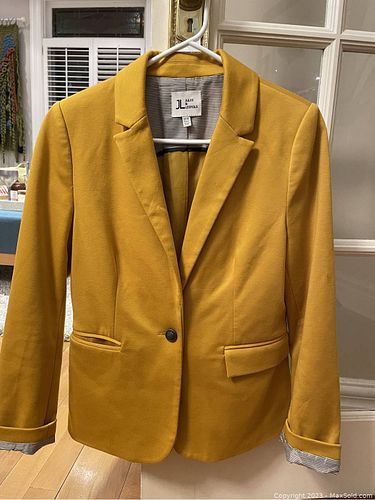 Lot #37 (1 of 1)