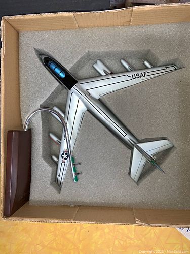 Lot #208 (1 of 6)