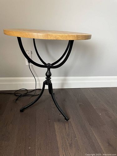 Lot #28 (1 of 7)