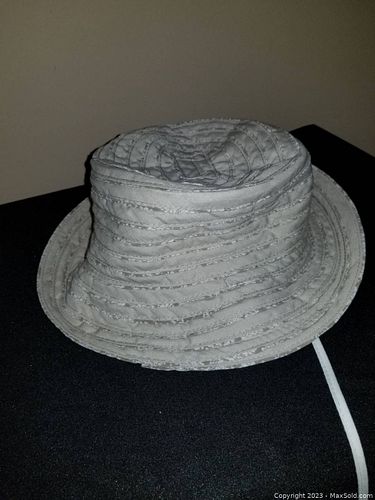 Lot #250 (1 of 4)