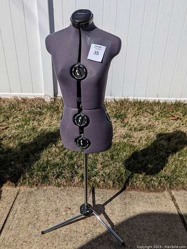 Lot #35 (1 of 8)