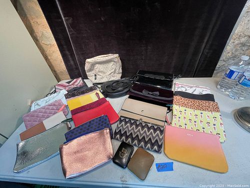 Lot #207 (1 of 5)
