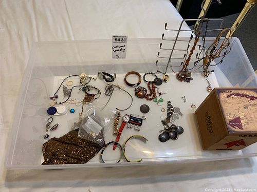 Lot #543 (1 of 9)