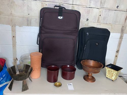 Lot #318 (1 of 9)