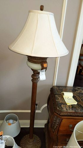 Lot #439 (1 of 10)
