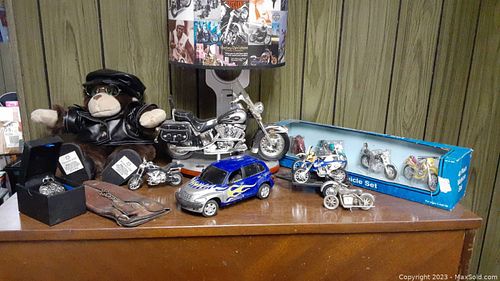 Lot #9 (1 of 17)