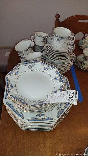 Lot #720 (1 of 6)