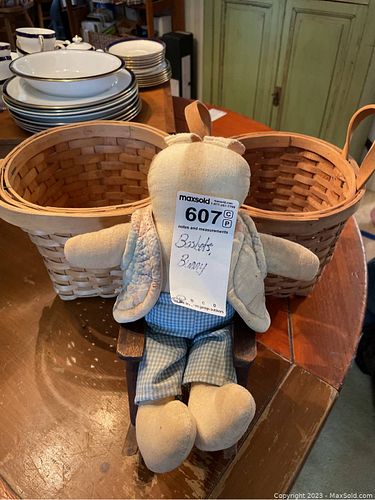 Lot #607 (1 of 10)