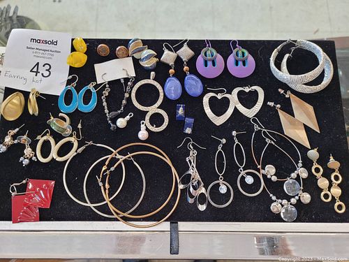 Lot #43 (1 of 4)