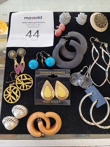 Lot #44 (1 of 4)