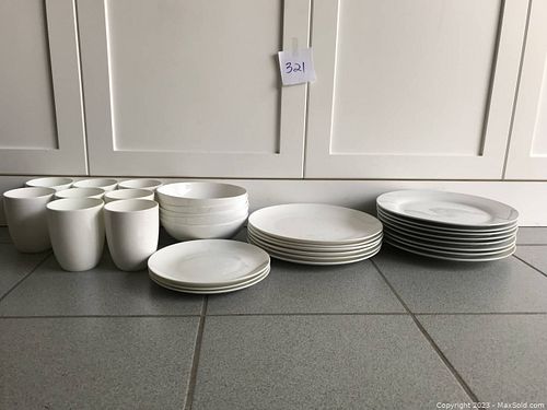 Lot #321 (1 of 12)