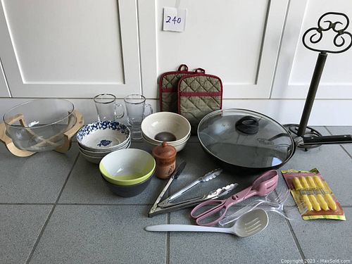 Lot #240 (1 of 10)