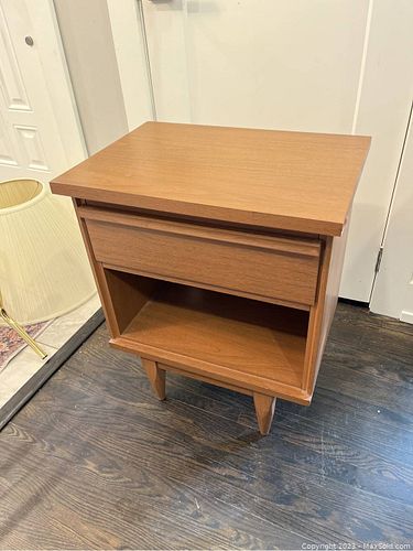 Lot #47 (1 of 4)