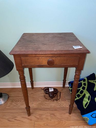 Lot #689 (1 of 8)