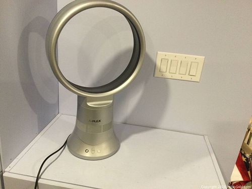 Lot #100 (1 of 6)