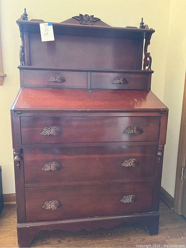 Lot #109 (1 of 4)