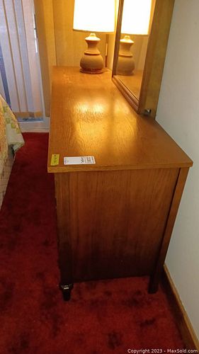 Lot #228 (1 of 8)