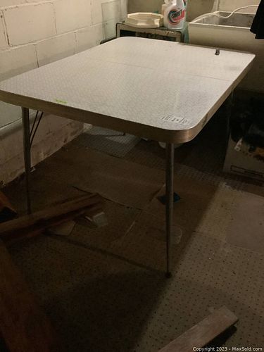 Lot #372 (1 of 7)