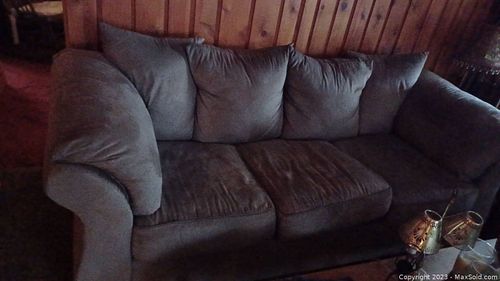Lot #213 (1 of 8)