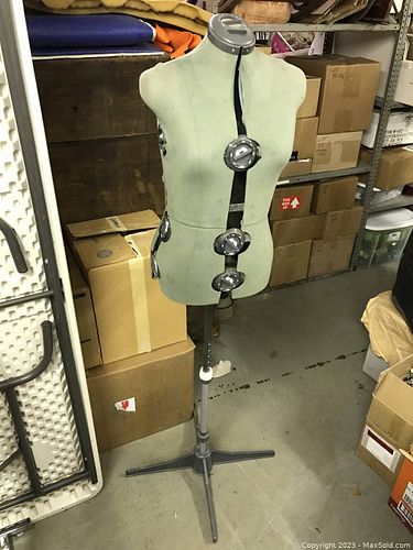 Lot #10 (1 of 10)