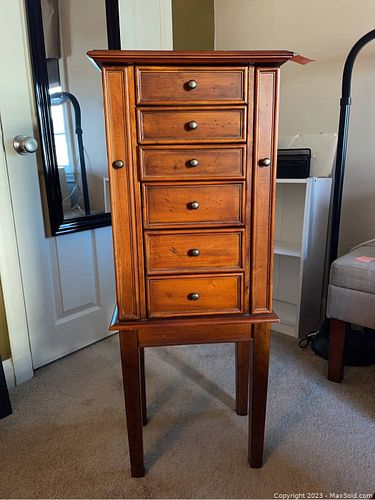 Lot #333 (1 of 13)