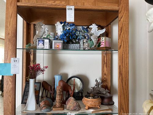 Lot #699 (1 of 8)