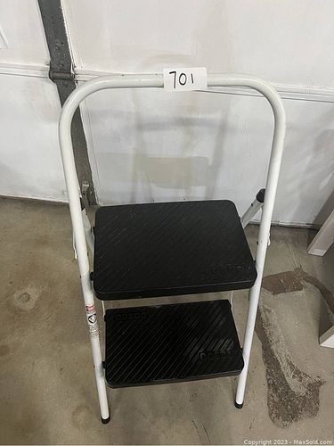Lot #701 (1 of 3)