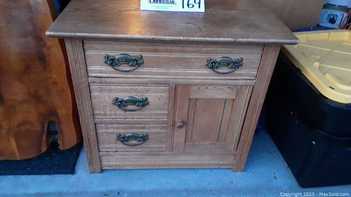 Lot #169 (1 of 11)