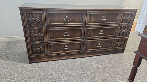 Lot #63 (1 of 13)