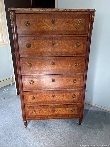 Lot #206 (1 of 16)