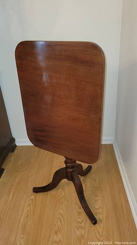 Lot #527 (1 of 19)