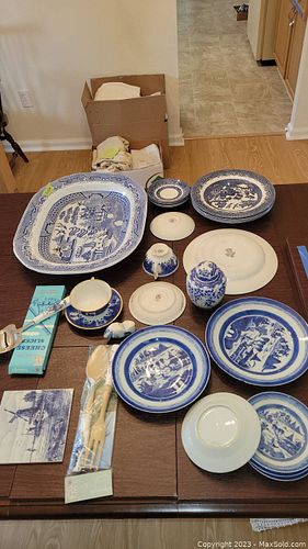 Lot #524 (1 of 22)