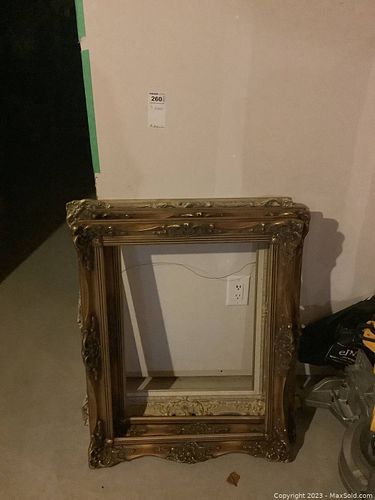 Lot #260 (1 of 8)