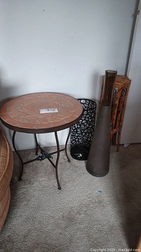 Lot #520 (1 of 8)