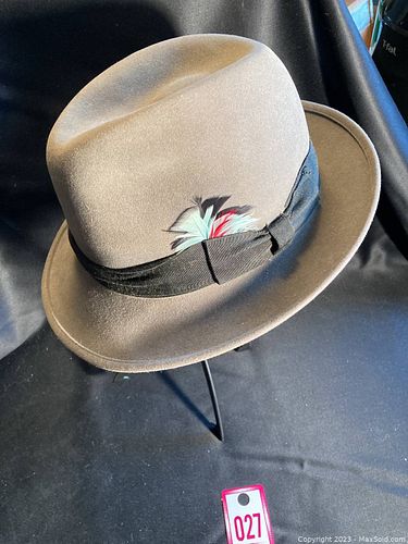 Lot #27 (1 of 6)