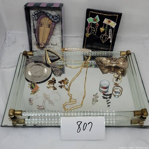 Lot #807 (1 of 11)