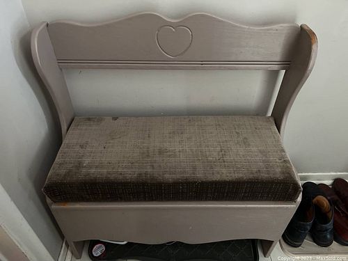 Lot #584 (1 of 8)