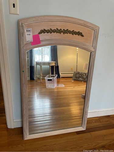 Lot #668 (1 of 8)