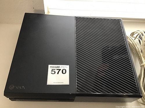 Lot #570 (1 of 3)