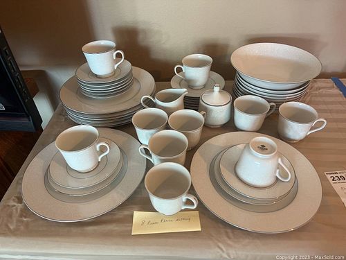 Lot #239 (1 of 10)