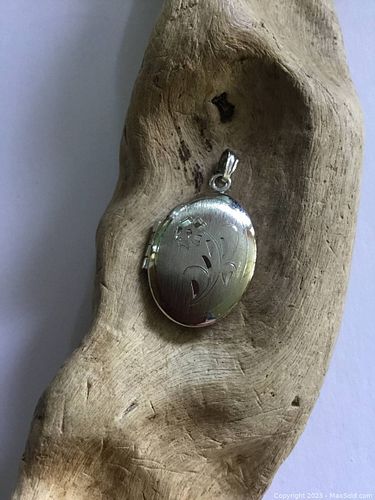 Lot #46 (1 of 4)