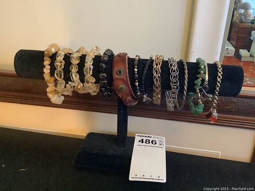 Lot #486 (1 of 7)