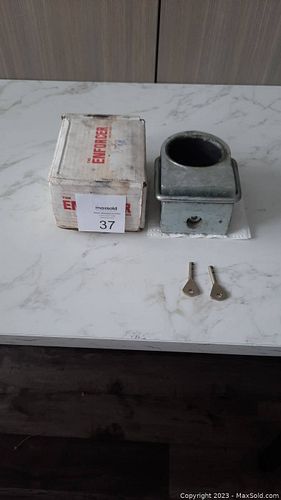 Lot #37 (1 of 2)
